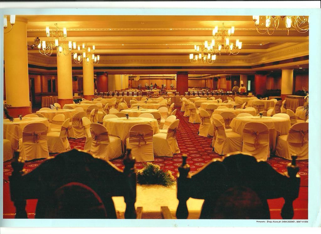 The Avenue Center Hotel Kochi Luaran gambar