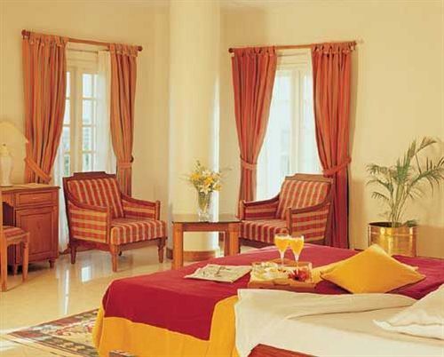 The Avenue Center Hotel Kochi Luaran gambar