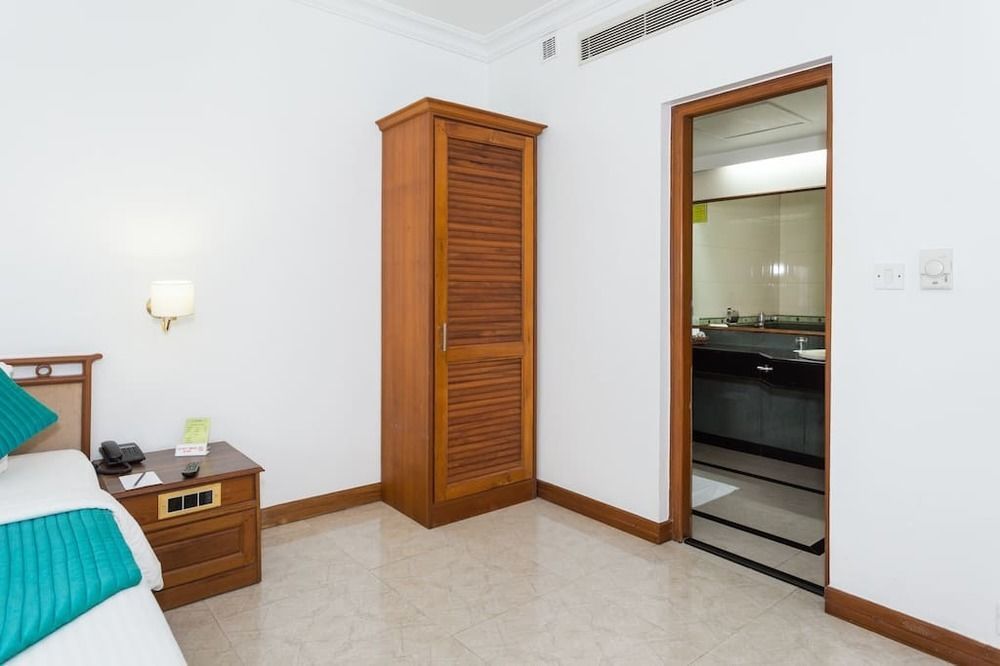The Avenue Center Hotel Kochi Luaran gambar