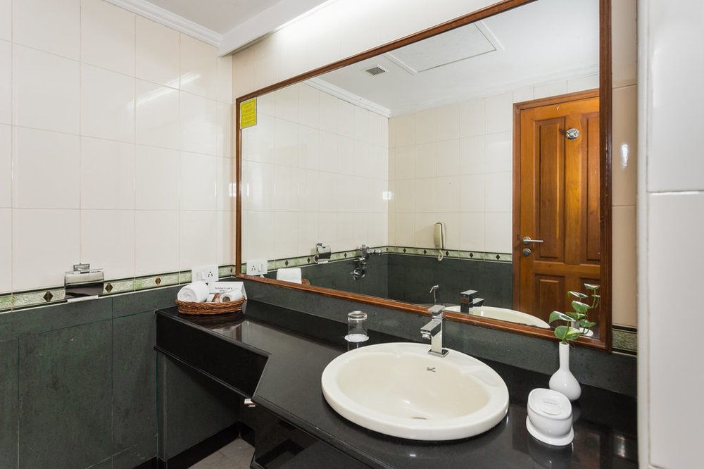 The Avenue Center Hotel Kochi Luaran gambar
