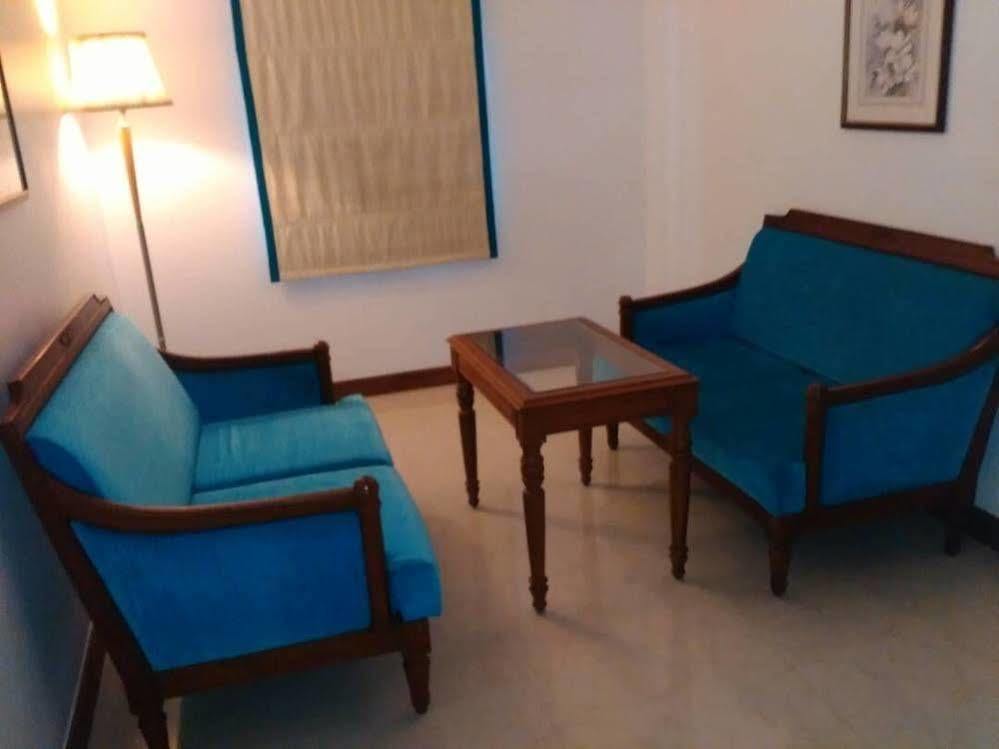 The Avenue Center Hotel Kochi Luaran gambar